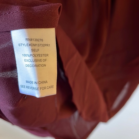 Daniel Rainn maroon color Hade Crochet Detail maternity blouse - Picture 6 of 7